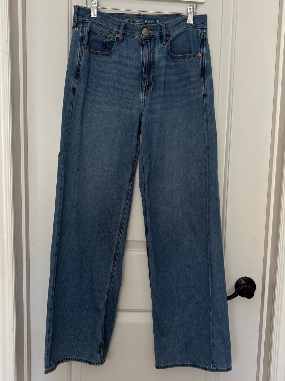American Eagle Skater Jeans 8 wide leg baggy high rise medium wash